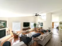 3-BR, 2 Bath in Beautiful Montrose close to Black Canyon - 3성급