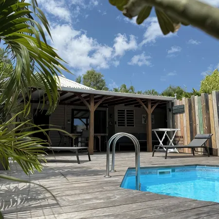 Villa ATOLA with swimming pool 800m from Le Diamant beach in Martinique.