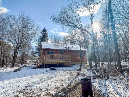 Modern Cozy 2-bedroom Cabin in Albrightsville w/ Wi-Fi, AC