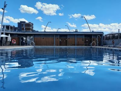 Apartment with views of the Pyrenees with free Wifi and Netflix