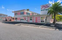 Pool - Free Parking - Apartment - 500 Feet from Beach - Condos