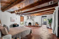 The Adobe Bcs - 1.0 Mile to Campus - Sleeps 15 - Homestays