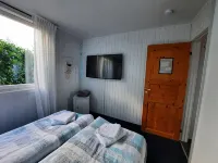 Vacation home with barrel sauna, fireplace and massage chair. - 3-Star