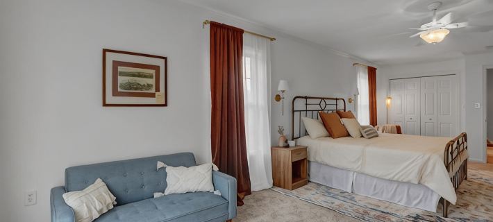 Historic Creekside Townhome in Chambersburg Hotels in Franklin County