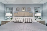 Dreamy Oceanfront Penthouse: Indulge in Luxury Spa, Panoramic Views & Beach Fun! - بوتيك
