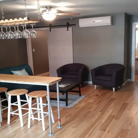 Wine Alley West Suite Отели в г. Гасконейд