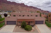 SG1 Stunning Views + Private Hot Tub - Charming Moab Retreat - Near Arches Park - جاكوزي
