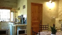"Carlota "Semi-troglodyte house 200m from all amenities - 2つ星