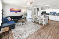 Beautiful Villa in Myrtle Beach within 4 min walk to the beach