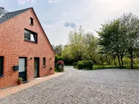 "Alle_zusammen" - Modern and bright vacation apartment with large garden