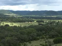 Secluded Ranch Cabin Between Garner and Lost Maples - شاليه