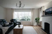 The Designers Apartment - 5 Minutes to Downtown - Boutique