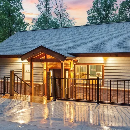 Lux Home, Hot Tub, Firepit, Game & Movie Rooms, Boone-12Min