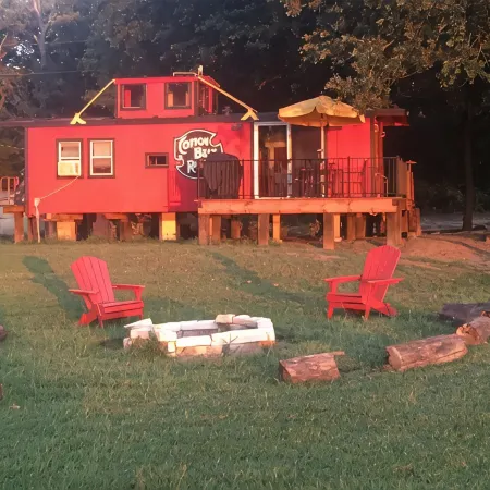 Water Front 1920's Vintage Cotton Belt Caboose