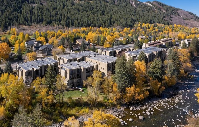 Riverfront 2BR2BA Condo. Sauna, Pool & Hot Tub. Minutes to Vail & Beaver Creek.