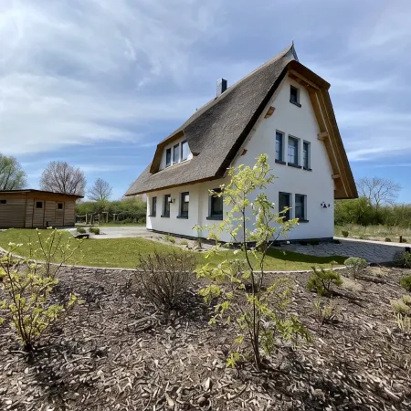 Holiday Home - Enjoy Rügen`s coast in the new maritime country house!