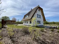 Holiday Home - Enjoy Rügen`s coast in the new maritime country house! - 3-Star