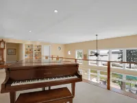 New Dock, Sailors Valentine Beach House, and Hot Tub! Hotels in Saint George