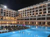 Sunthalia Hotels & Resorts Ultra All Inclusive Adults Only Party Hotel - Infinity Pools