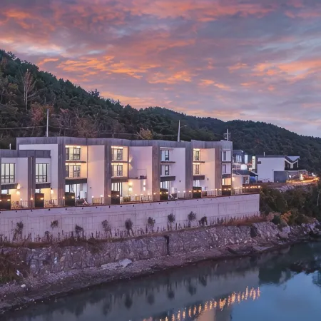 Yeosu Jaliuem Kids Poolvilla