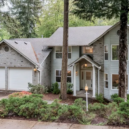 Entire 4-bedroom house, billiards and ping-pong, close to University of Oregon