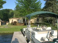 3 bedroom lakefront vacation home - Wifi