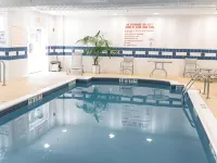 Holiday Inn Express & Suites WARWICK-PROVIDENCE (AIRPORT) by IHG - Pools