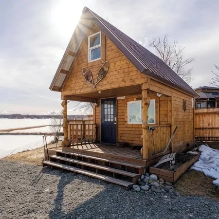 Modern Lake Lucille Lakefront, Whole 5 bedroom house, Private dock & games