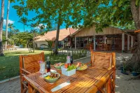 Lanta Beachfront Resort - 3-Star