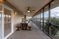 Lake view and lakes access home on Lake Chatuge -mountain view -spacious home. - Wifi