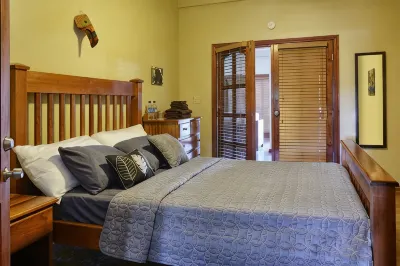 Villa Rising Sun Beachfront with Private Beach Bar & Dock Hotels in 