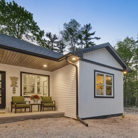 New, charming custom home, 7 minute walk to the beach