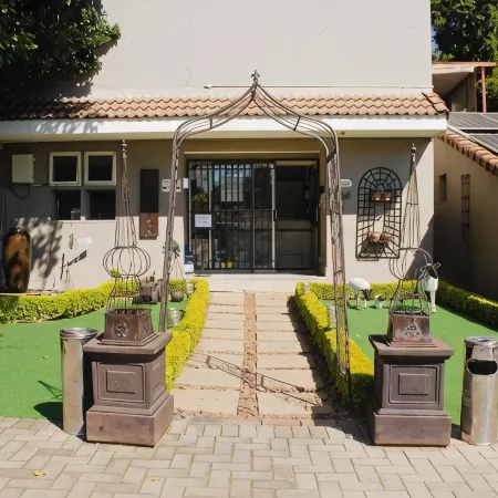 Oaklands Inn and Conference Centre
