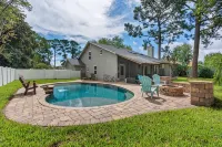 Saltwater Pool I Firepits I Large Fenced Backyard I 4 Miles to Beach
