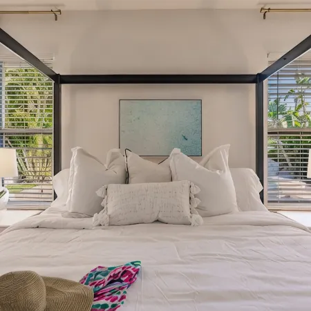 Luxe, Beach, Hot Tub, Putt Putt, 2 Mstr Suites, 3 Kings, Hot Tub, Bunkbds, Pets
