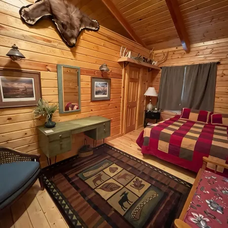 Swiss Drive Cabin  5 Miles to Lake Pactola! WiFi!