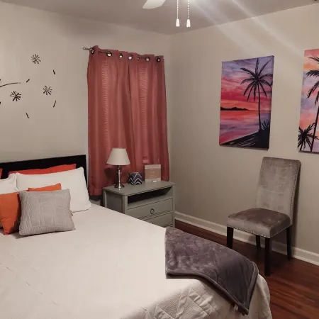 Cute & Cozy Cottage In The Heart of Gulfport