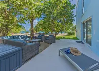 Wow! 3 Br! Remodeled Waterfront Unit, Sapphire Beach, Ocean View, Private Patio - Boutique
