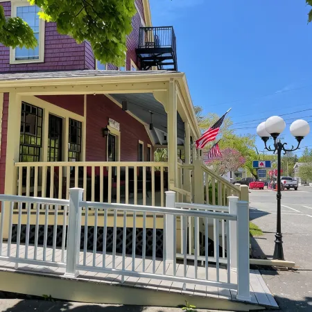 Central House Inn