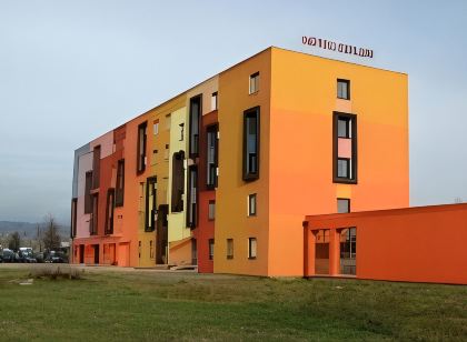 Hotel Color