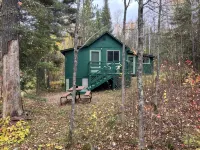Cabin 2 'Waterfall' 2 BR, 5-6 pp, access to boats! - Chalets