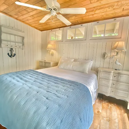Cozy Clean Cottage on Clearwater
