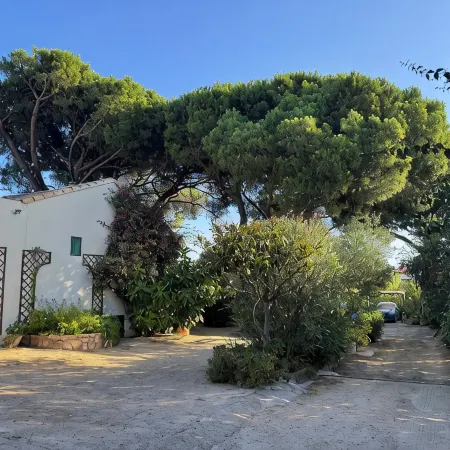 Petite Maison Avec 2 Chambres 3 Personnes Avec Terrasse Propriété Fermée