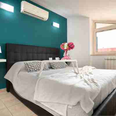Fiumicino Airport 4 min,,, Relax and Comfort Rooms