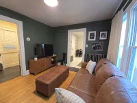 Stylish Apt in Walker's Point - Condos