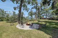 Otsego Ski and Golf Resort Condo - Homestays