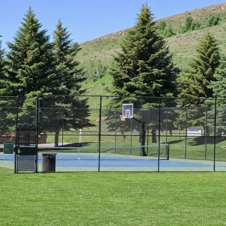 Luxury Bear Lake Retreat w/ Breathtaking Views overlooking lake 2 bedroom 2 bath