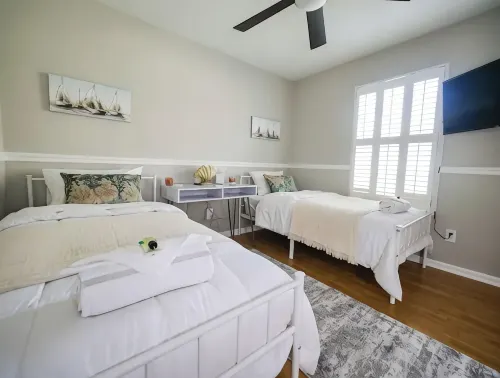 Super Clean Fantastic Pool Home Near Everything