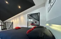 Charming Love Room with private spa Romantic getaway 2 steps from Belgium - Apartments