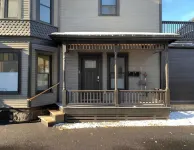 Cityscape Sanctuary: parking+laundry - 2-Star